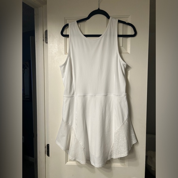 NWOT Lululemon Serene Stride White Dress sports nulux tennis running reflective - Picture 5 of 10